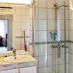 בית נופש 6 Person In *